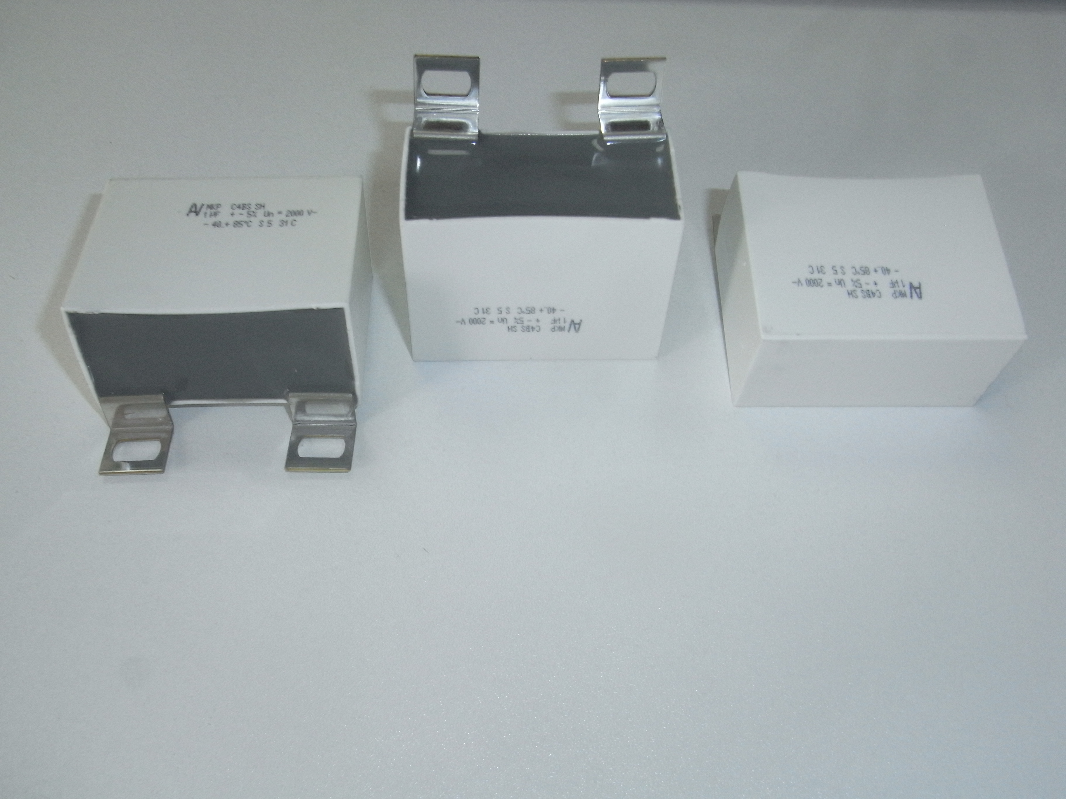 Original  1UF 2000V